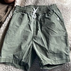 Boys quiksilver green shorts